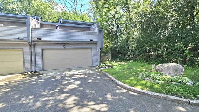 Primary Photo - 13758 Heywood Ct