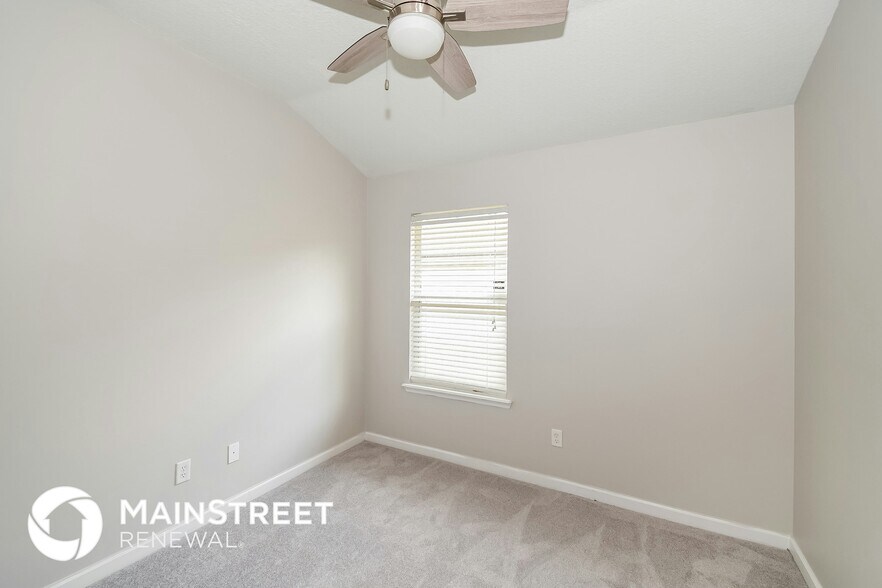 Building Photo - 11035 Campus Heights Ln