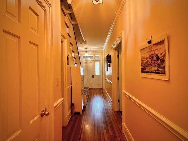 Building Photo - 29 University Cir