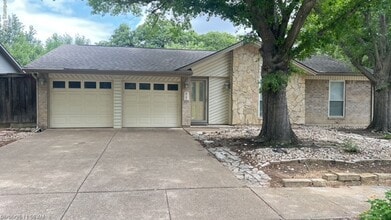 Building Photo - 5701 Atlantis Terrace