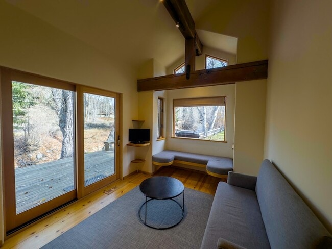 Building Photo - 233 Timberline Rd