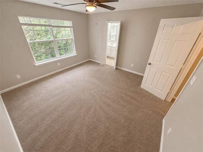 Building Photo - 6764 Blackstone Pl