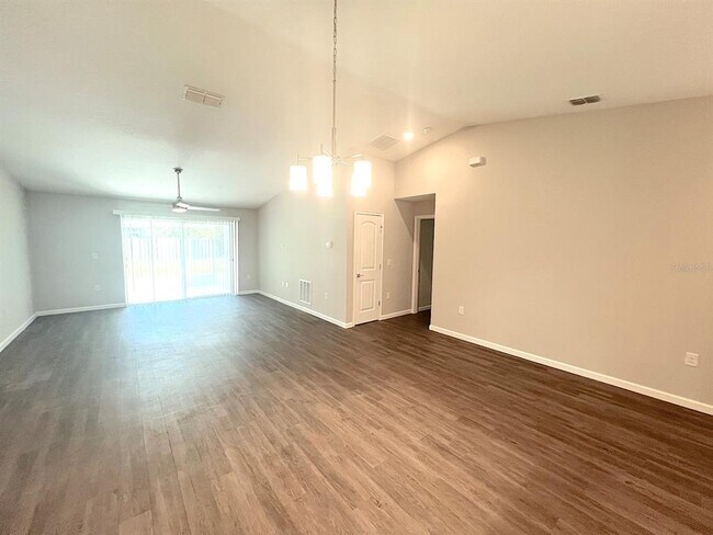 Building Photo - 32 Postman Ln