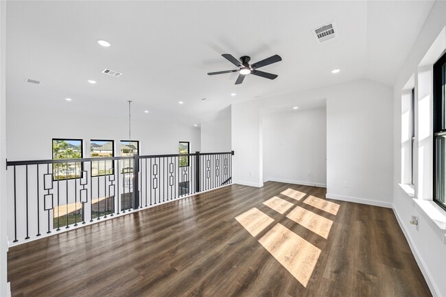 Building Photo - 5106 Sistine Dr