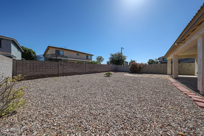 Building Photo - 17435 W Saguaro Ln
