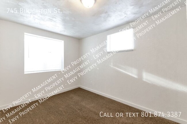 Building Photo - 745 Boughton St