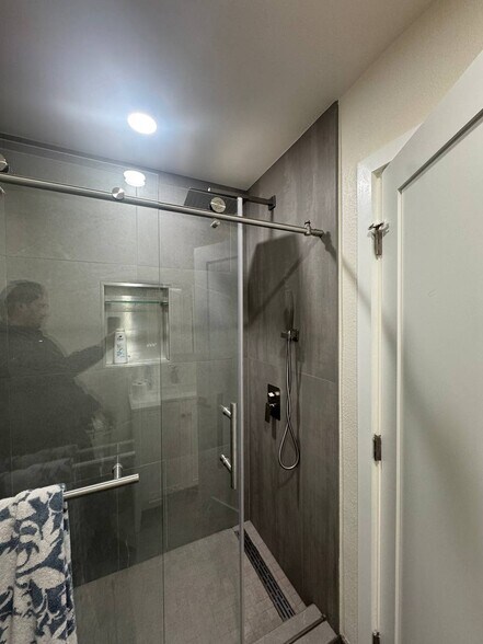 Building Photo - 2714 Jones Rd