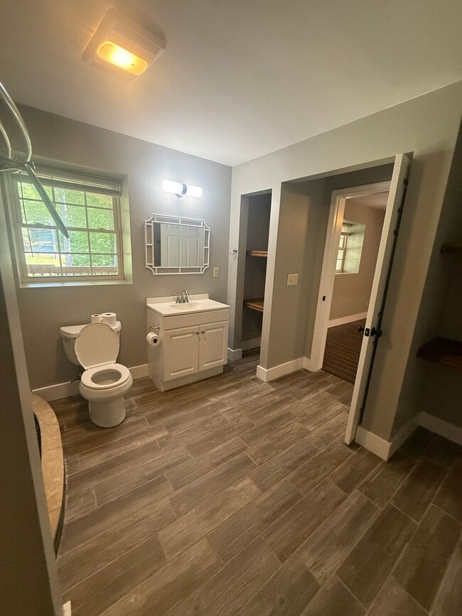 Building Photo - 167 Wagon Wheel Ln