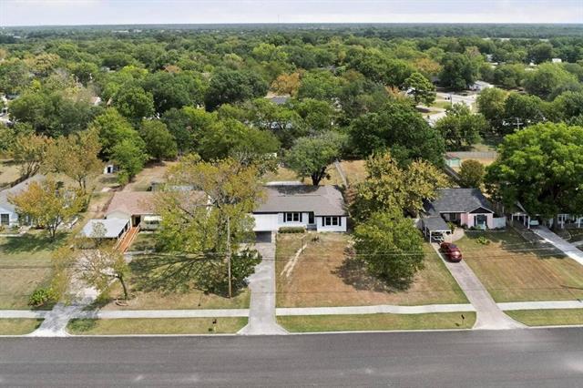 Building Photo - 1110 Wolfe City Dr