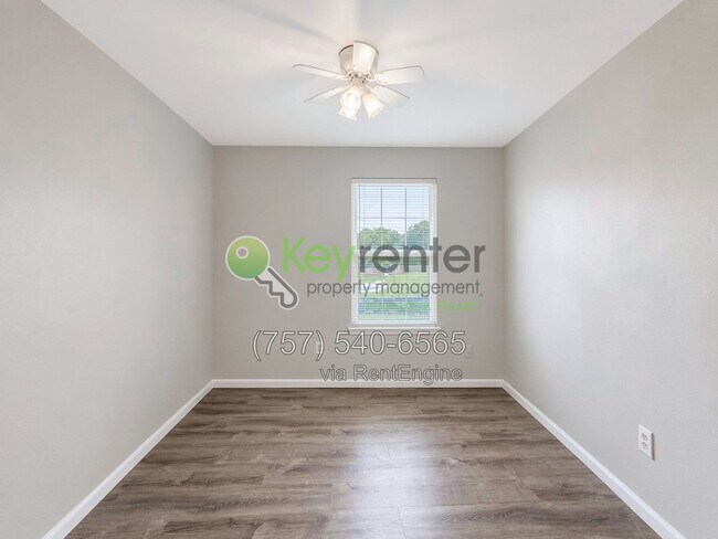 Building Photo - 810 Huntly Dr