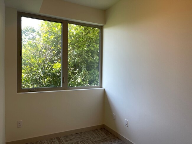 Building Photo - CLICK "REQUEST A TOUR" NOW!