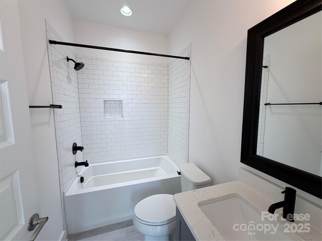 Building Photo - 2009 Hamorton Pl