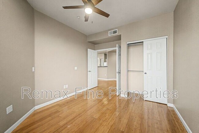 Building Photo - 5303 N 7th St