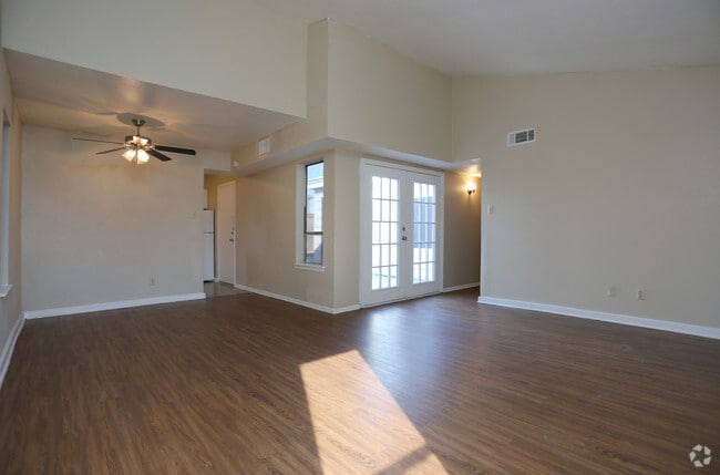 Interior Photo - RIVERBEND