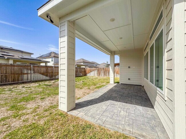 Building Photo - 1222 Sambar Lp
