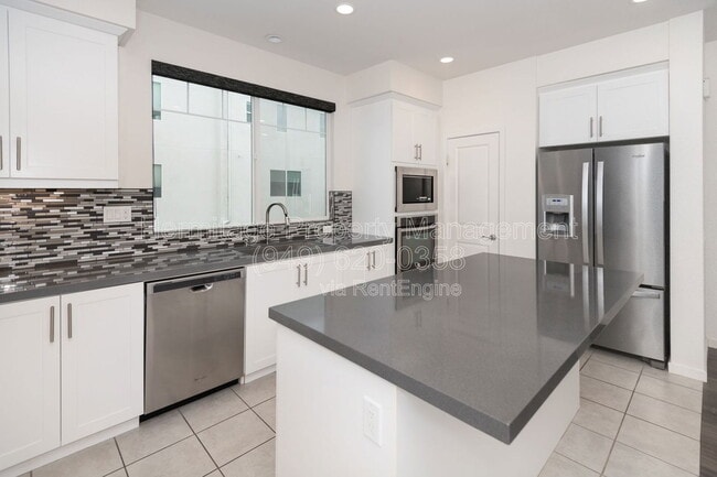 Building Photo - 341 Magnet