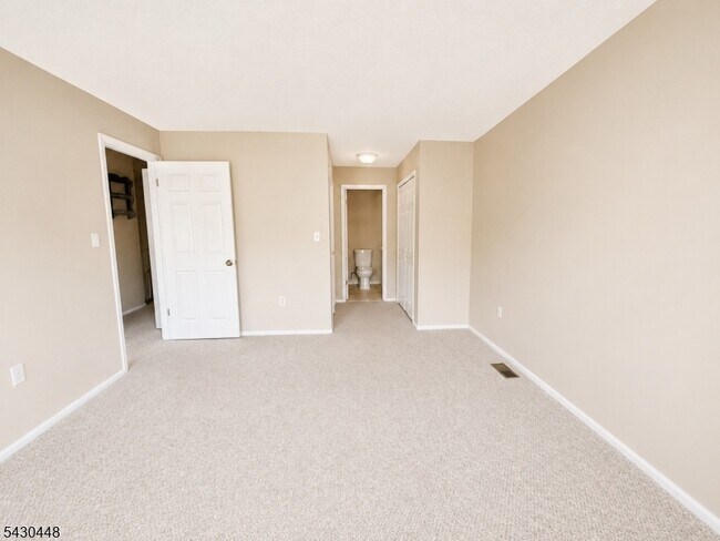 Building Photo - 774 Sassafras Ct