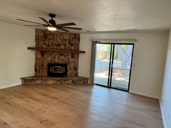 Building Photo - Remodeled home with a view