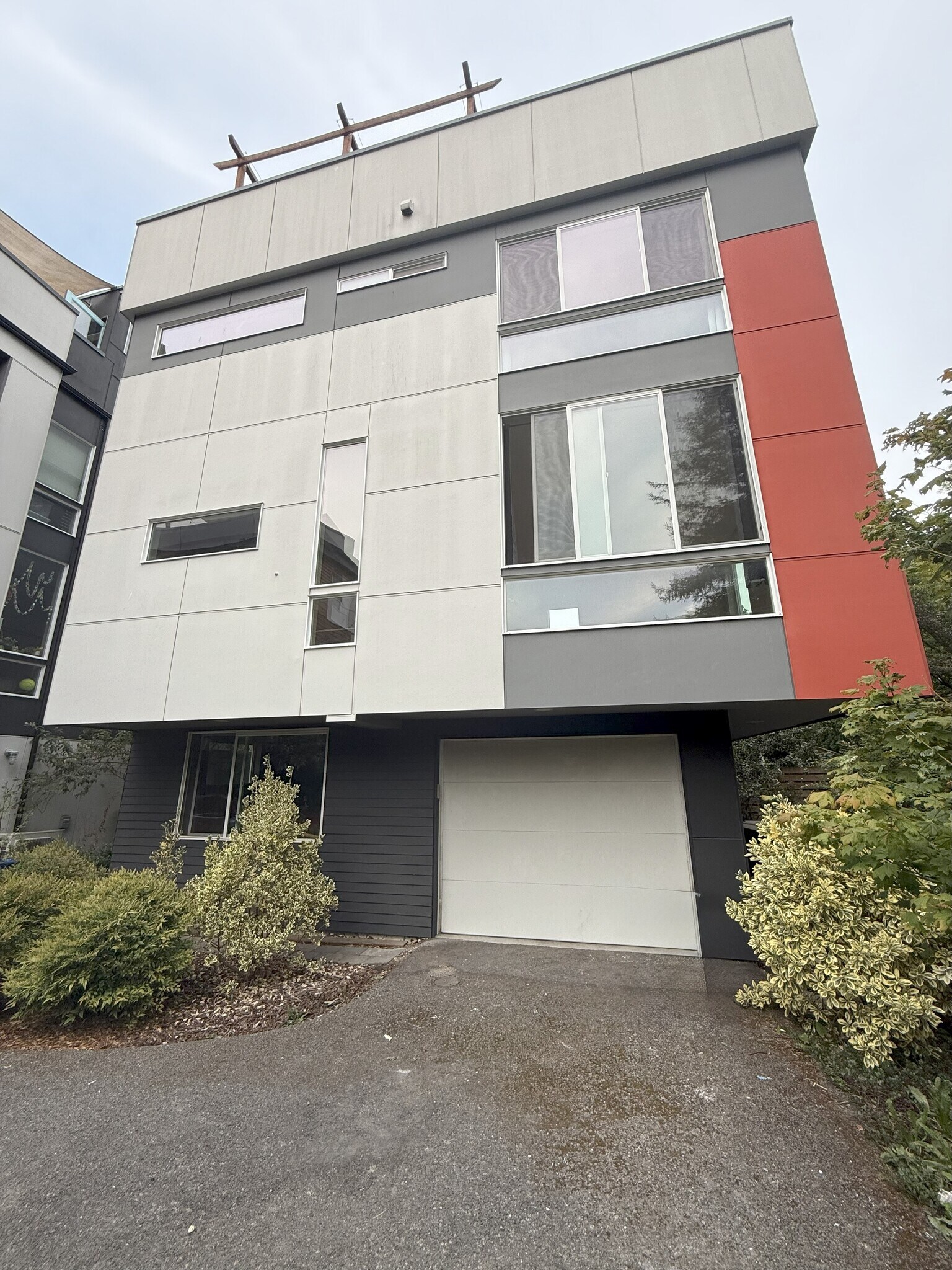 Exterior - Garage - 5007 Renton Ave S