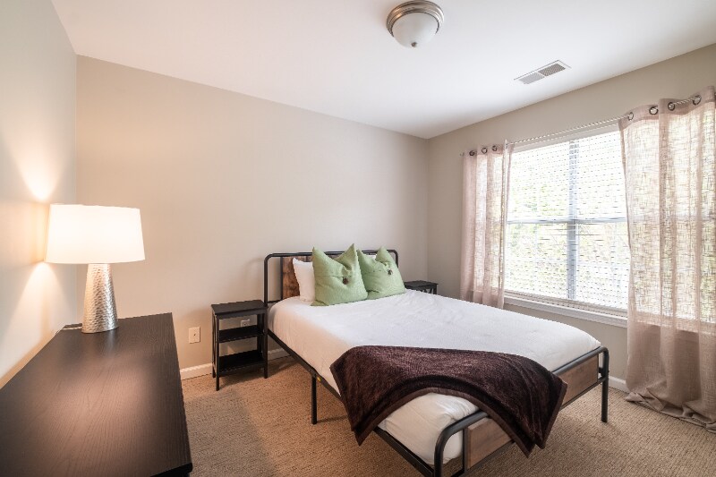 Building Photo - 846 Castlemaine Ct