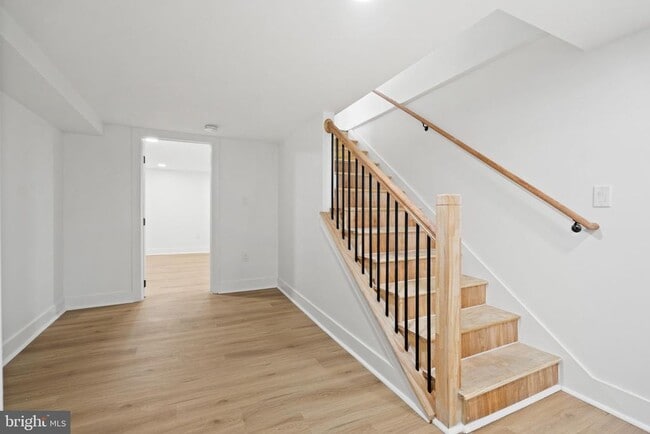 Building Photo - 711 McCabe Ave