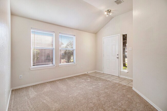 Building Photo - Charming 4-Bedroom, 2-Bathroom Home