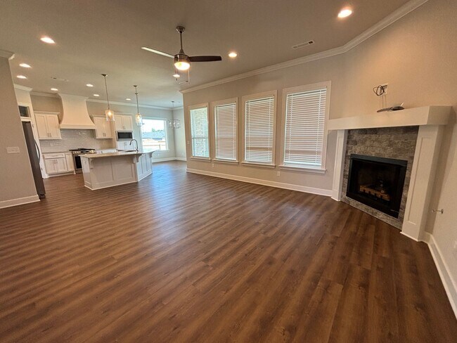 Building Photo - Brand New House!! Great Location!!