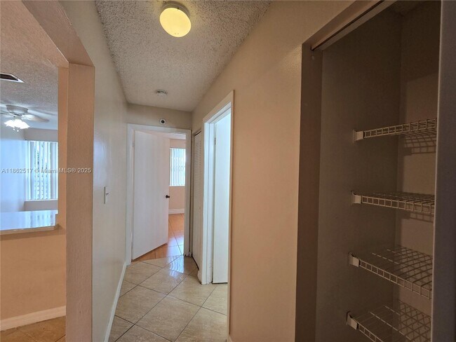 Building Photo - 2264 SW 81st Ave