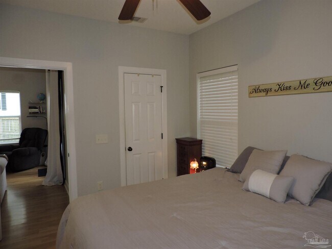 Building Photo - 1531 N 12th Ave