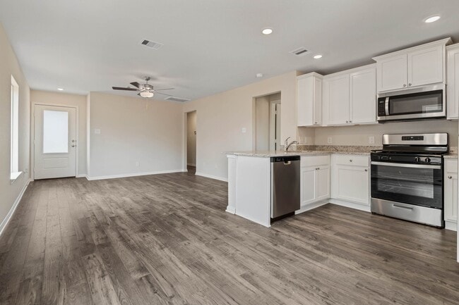 Building Photo - 372 Fastboy Ln