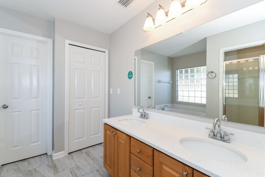 Building Photo - 2653 Fernleaf Dr