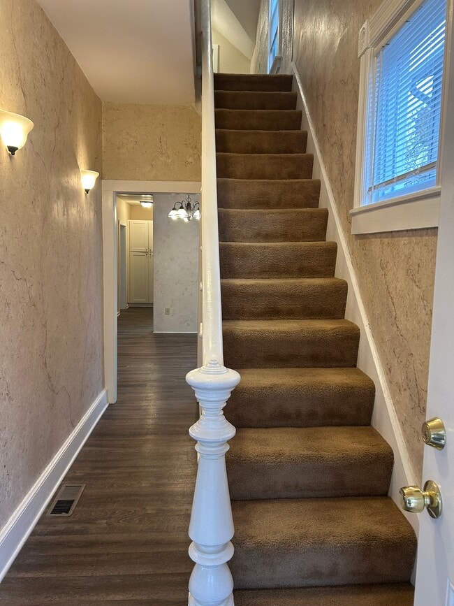 Building Photo - 435 Prospect Ct