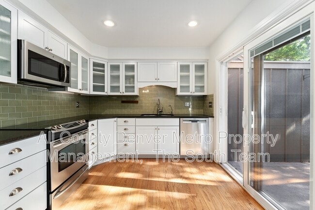 Building Photo - 7731 S Curtice Way