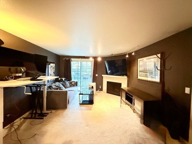 Building Photo - Gallery Condominium - Downtown Kirkland