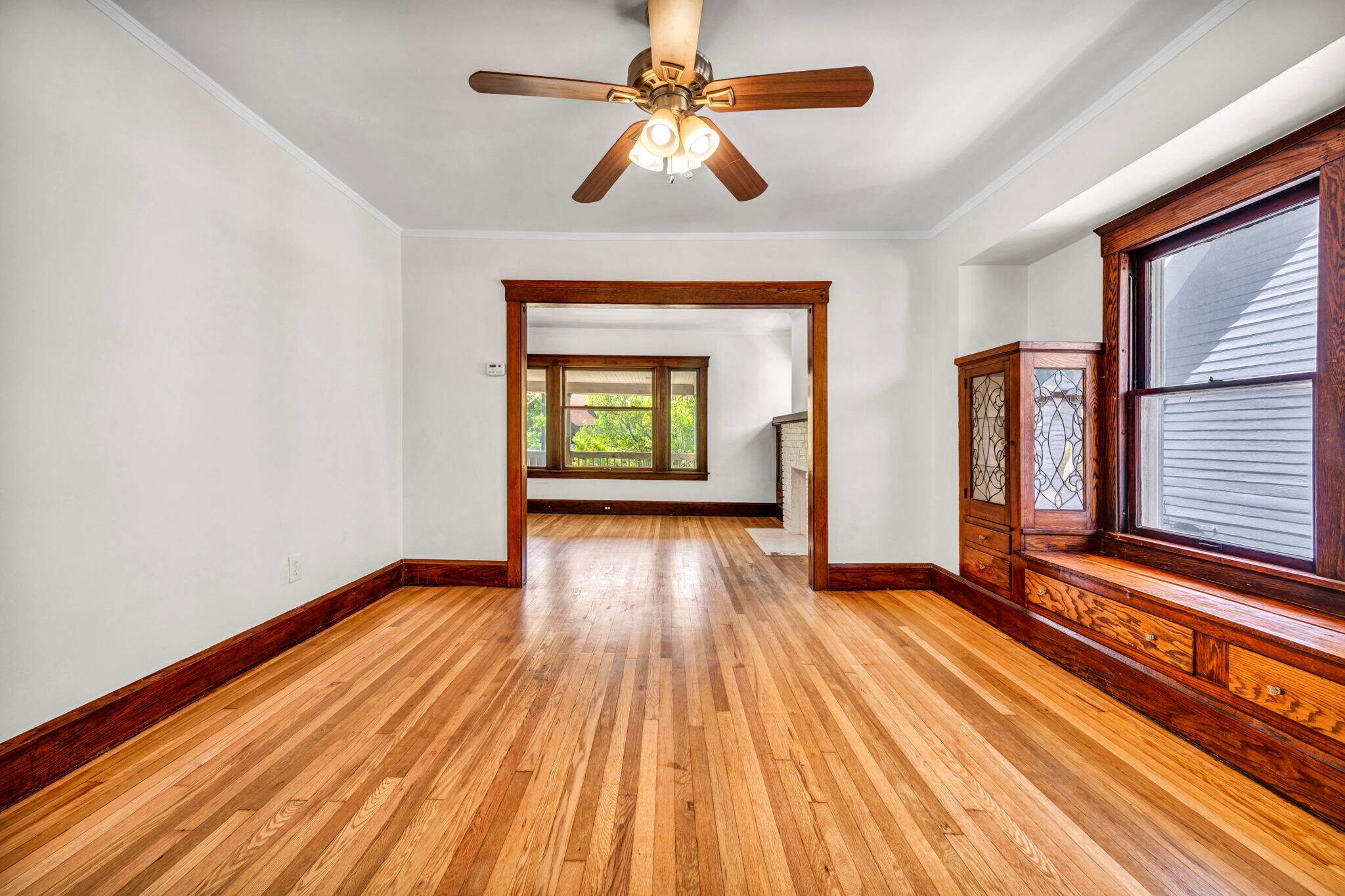 Building Photo - 1331 W 102nd St