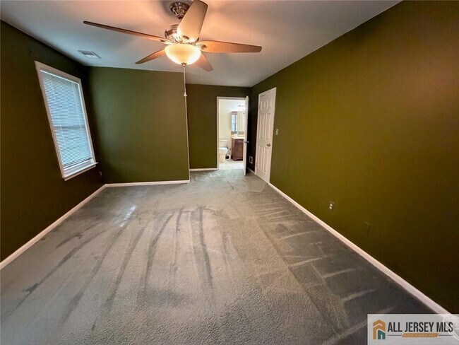 Building Photo - 2509 Candlelight Ct