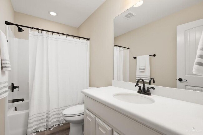 Building Photo - 14323 Mountain Ridge Ln