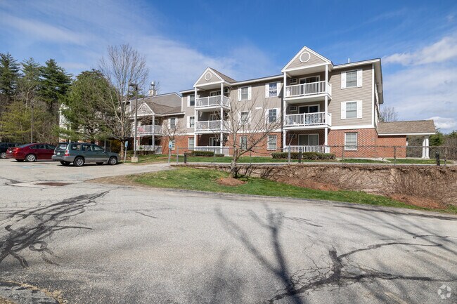 59 Ponemah Hill Rd Milford, NH - Quarrywood Green Condominiums