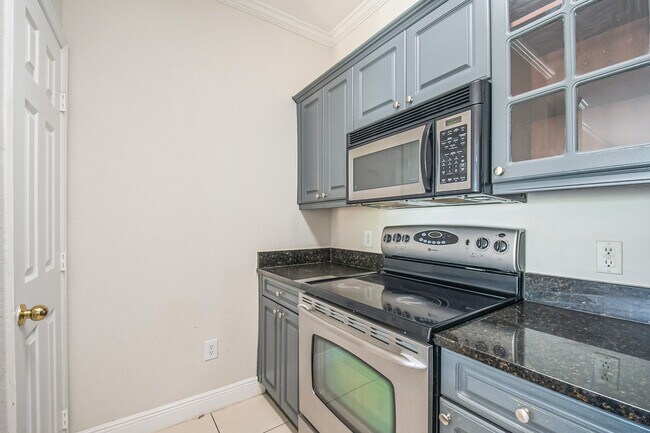 Building Photo - 3611 Conroy Rd