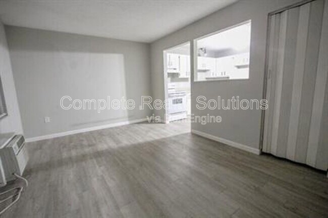 Building Photo - 790 Country Aire Ct