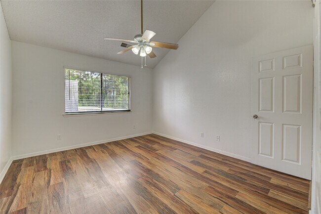 Building Photo - 16800 Sugar Pine Dr