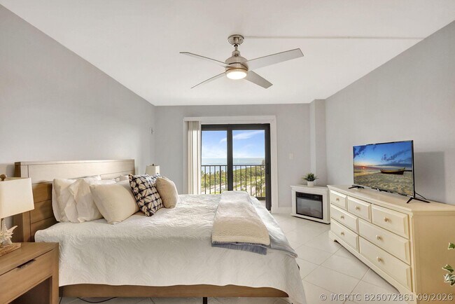 Building Photo - 801 S Ocean Dr