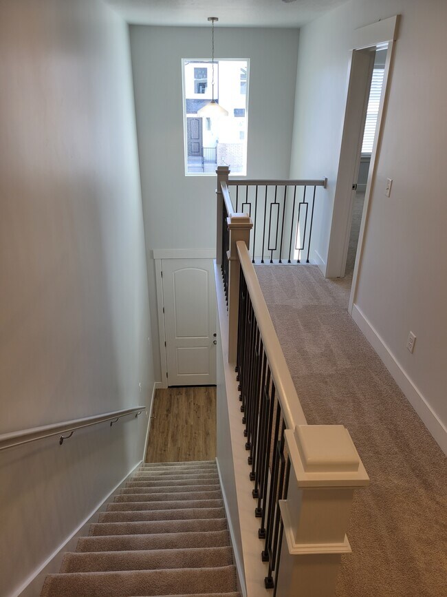 Building Photo - 1455 N 3860 W