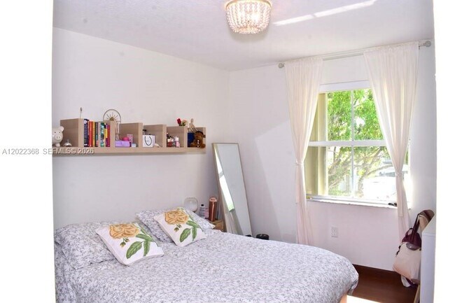 Building Photo - 5273 SW 158th Ave