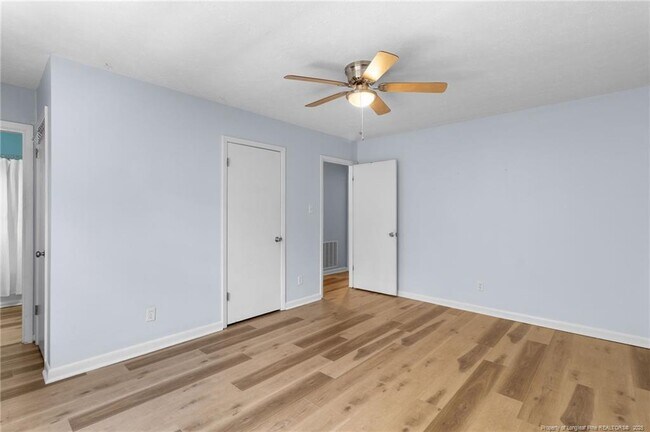 Building Photo - 1302 Kienast Dr