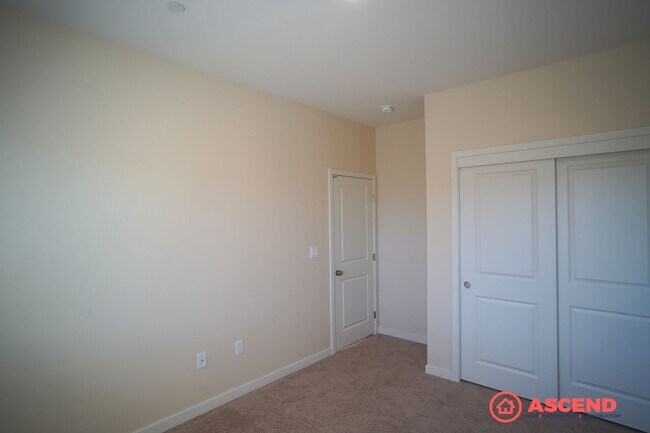 Building Photo - Brand New 3 Bedroom Home!