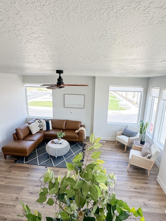 Building Photo - 1798 N 510 W