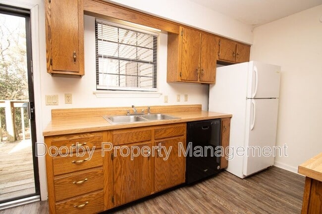 Building Photo - 311 Gardner St