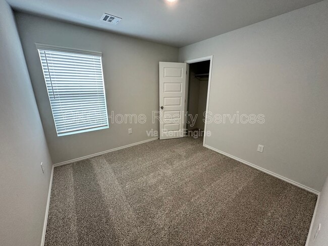 Building Photo - 618 SW 119th St