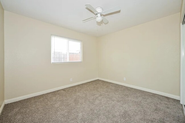 Building Photo - 450 Bard St